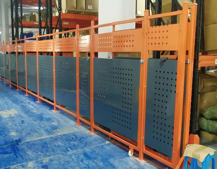 Industrielle Werkstatt-Materialregale